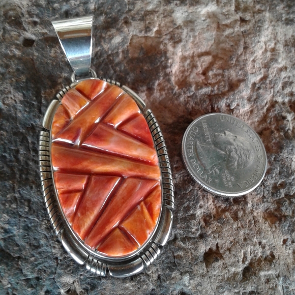 STERLING SILVER, Spiny Oyster inlay PENDANT,  SIGNED - Picture 2 of 14